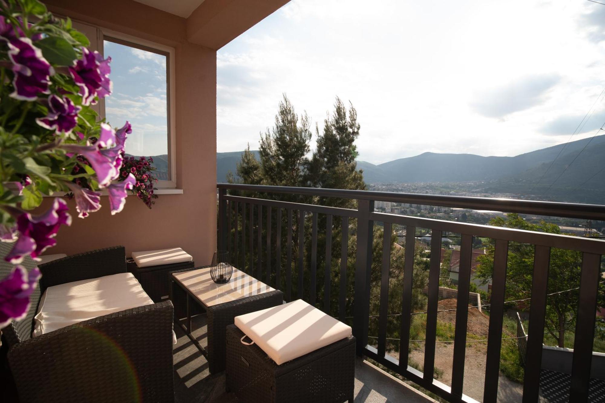 Villa Skywalk House à Mostar Extérieur photo
