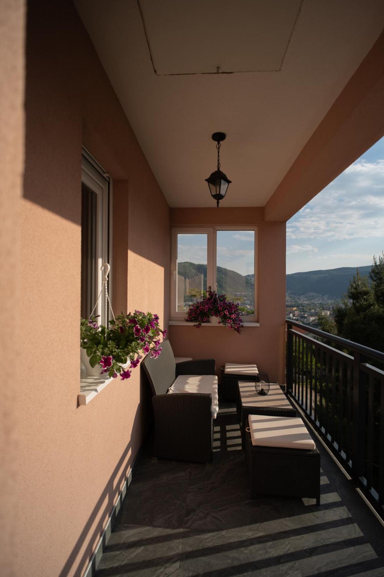 Villa Skywalk House à Mostar Extérieur photo